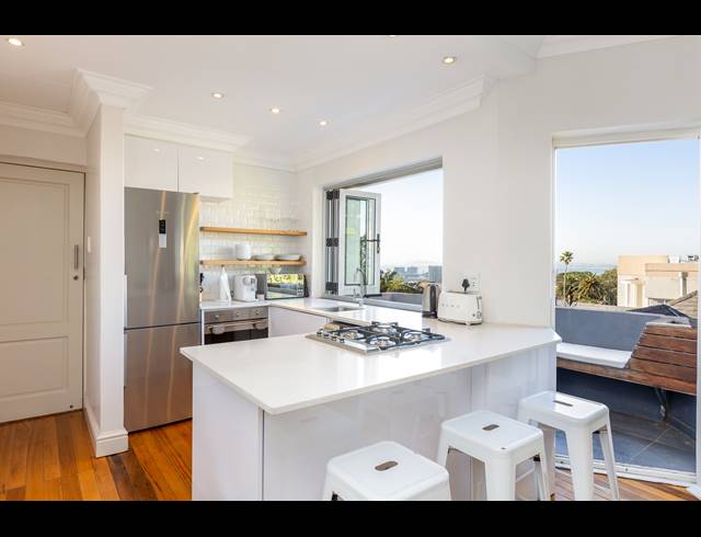 2 BEDROOM APARTMENT FOR SALE IN VREDEHOEK